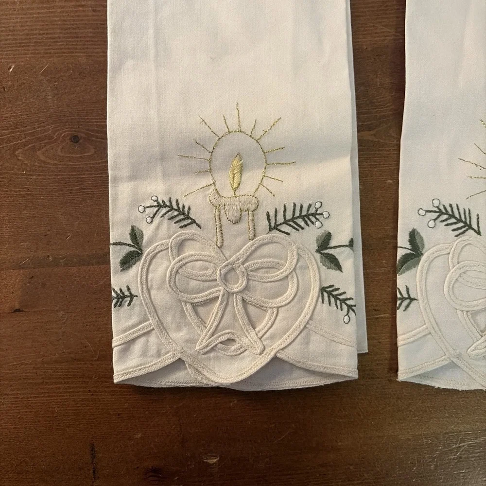 Vintage 4 Ivory Napkins Embroidered Candle‎ Bow Cutout Approx. 12